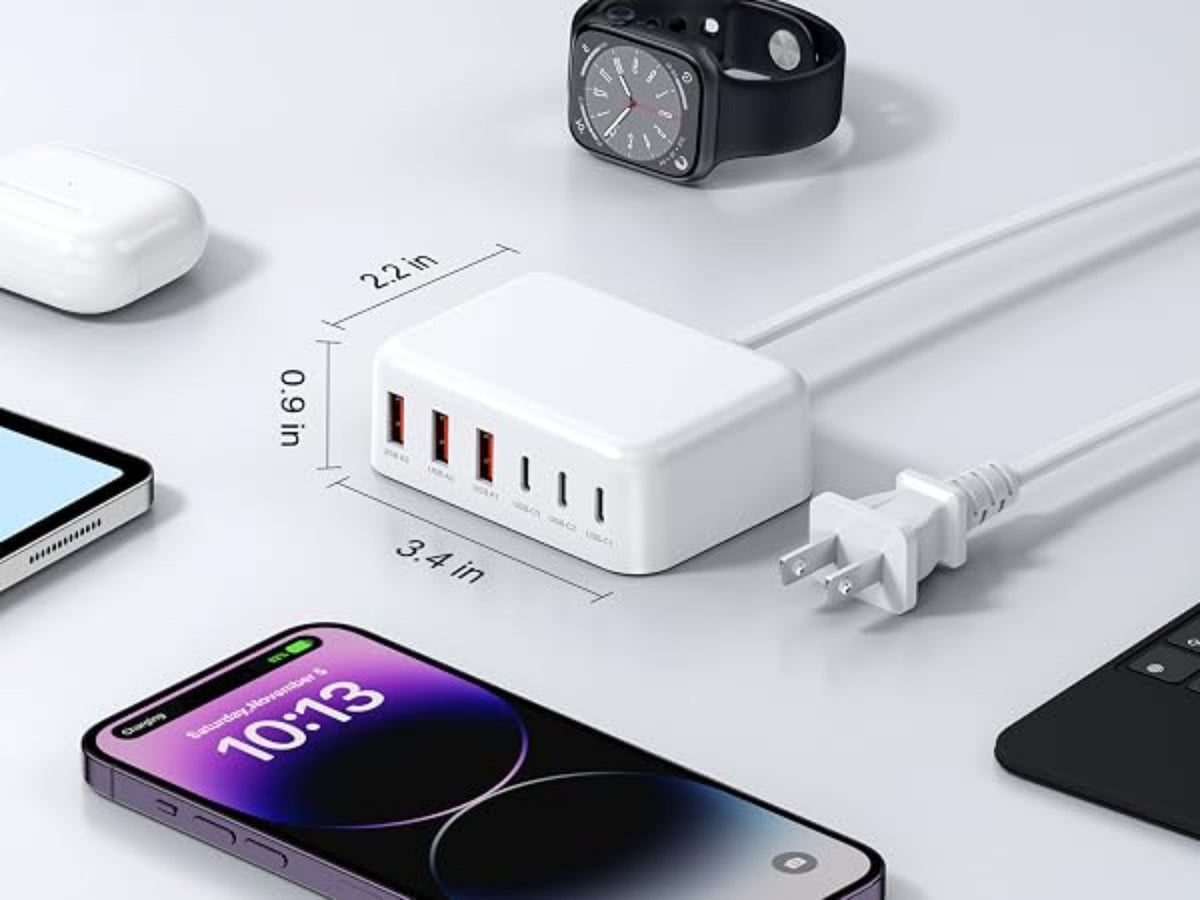 Estación de carga múltiple con 3 puertos USB-A y 3 puertos USB-C.