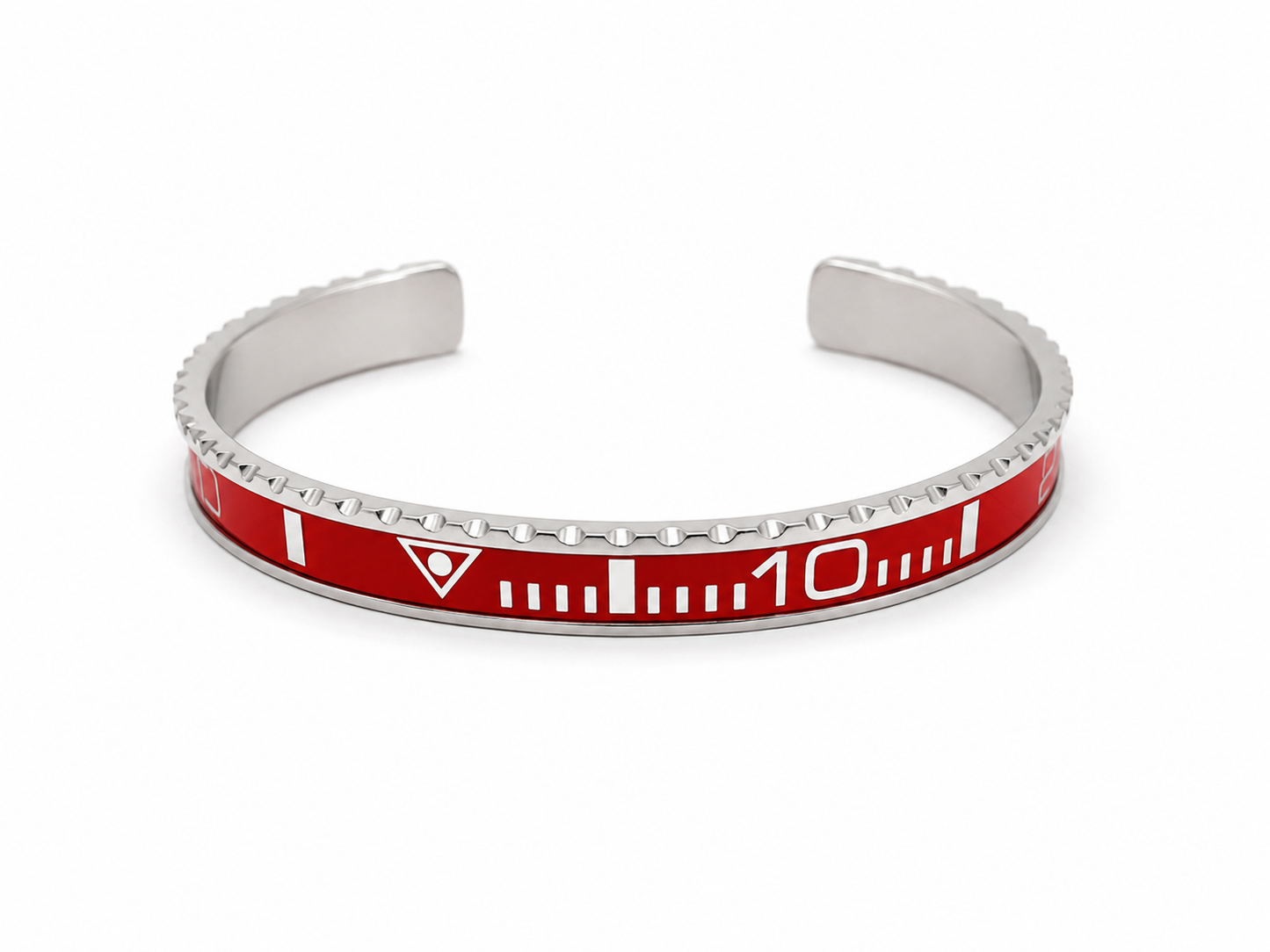 Pulsera Abierta de Acero Inoxidable con Diseño Deportivo Color Rojo.