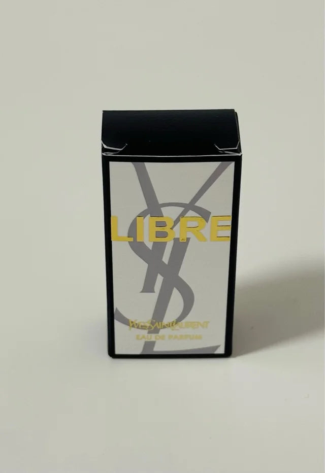 Perfume miniaturat para mujer libre Eau de Parfum.