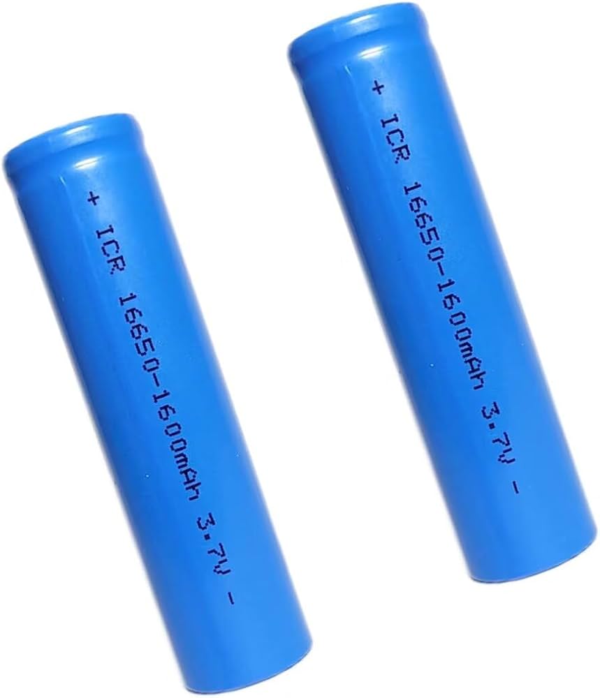 Baterías recargables de iones de litio modelo 18650, con una capacidad nominal de 1200mAh y un voltaje de 3.7V.