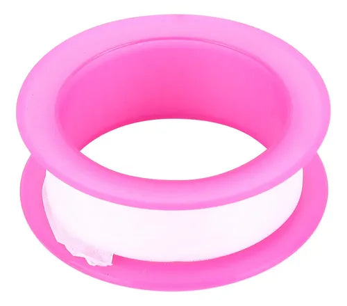 Cinta selladora de roscas, comúnmente conocida como cinta de teflón, utilizada para sellar uniones de tuberías.