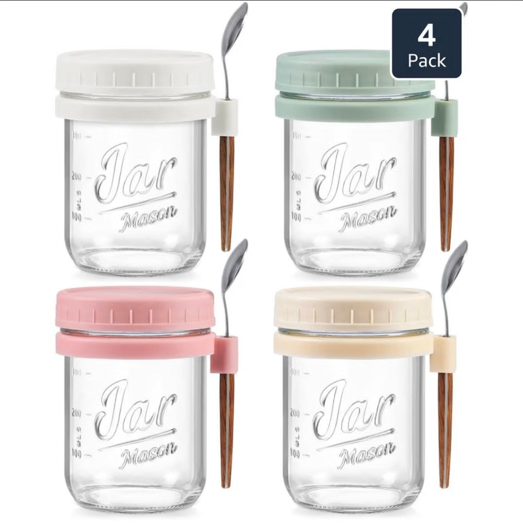 Set de 4 tarros en vidrio con yapas herméticas mas cucharas.