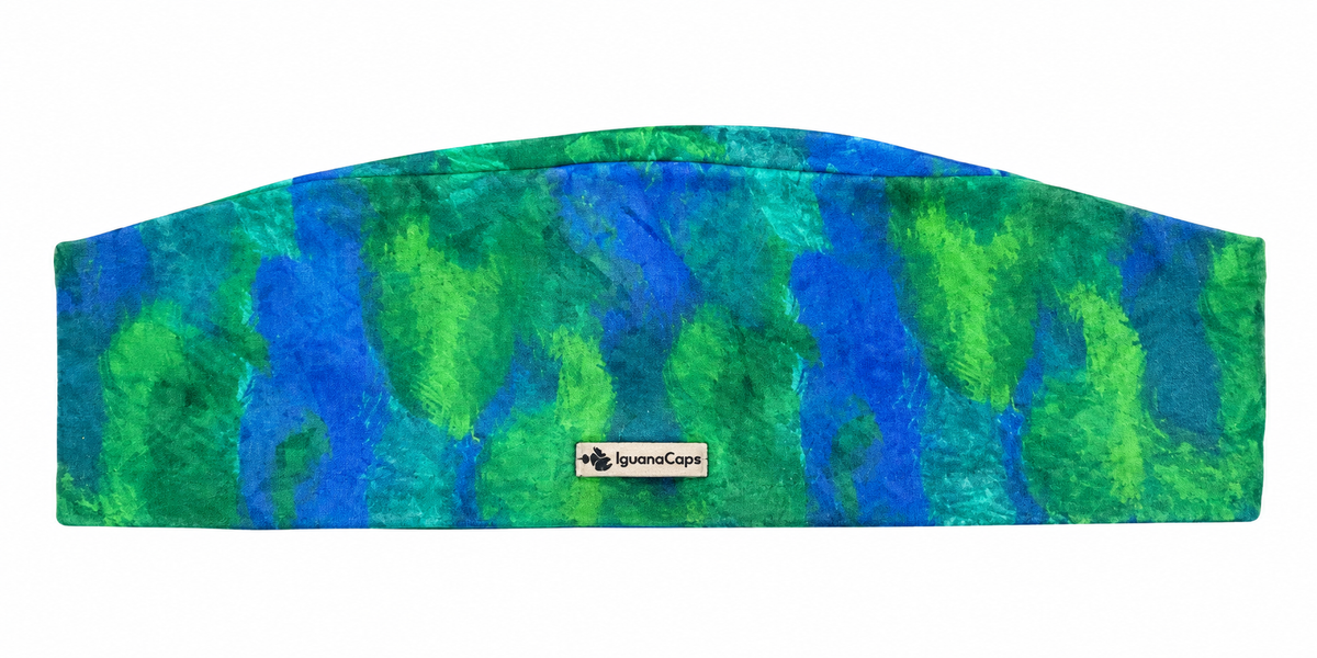 Gorro quirúrgico estampado en tonos azul y verde.