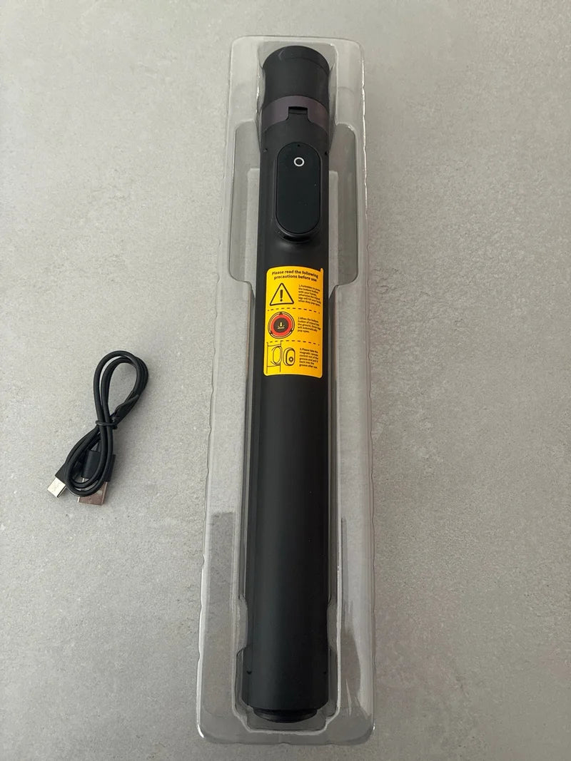 Palo selfie trípode negro de 67 pulgadas con control remoto inalámbrico integrado.
