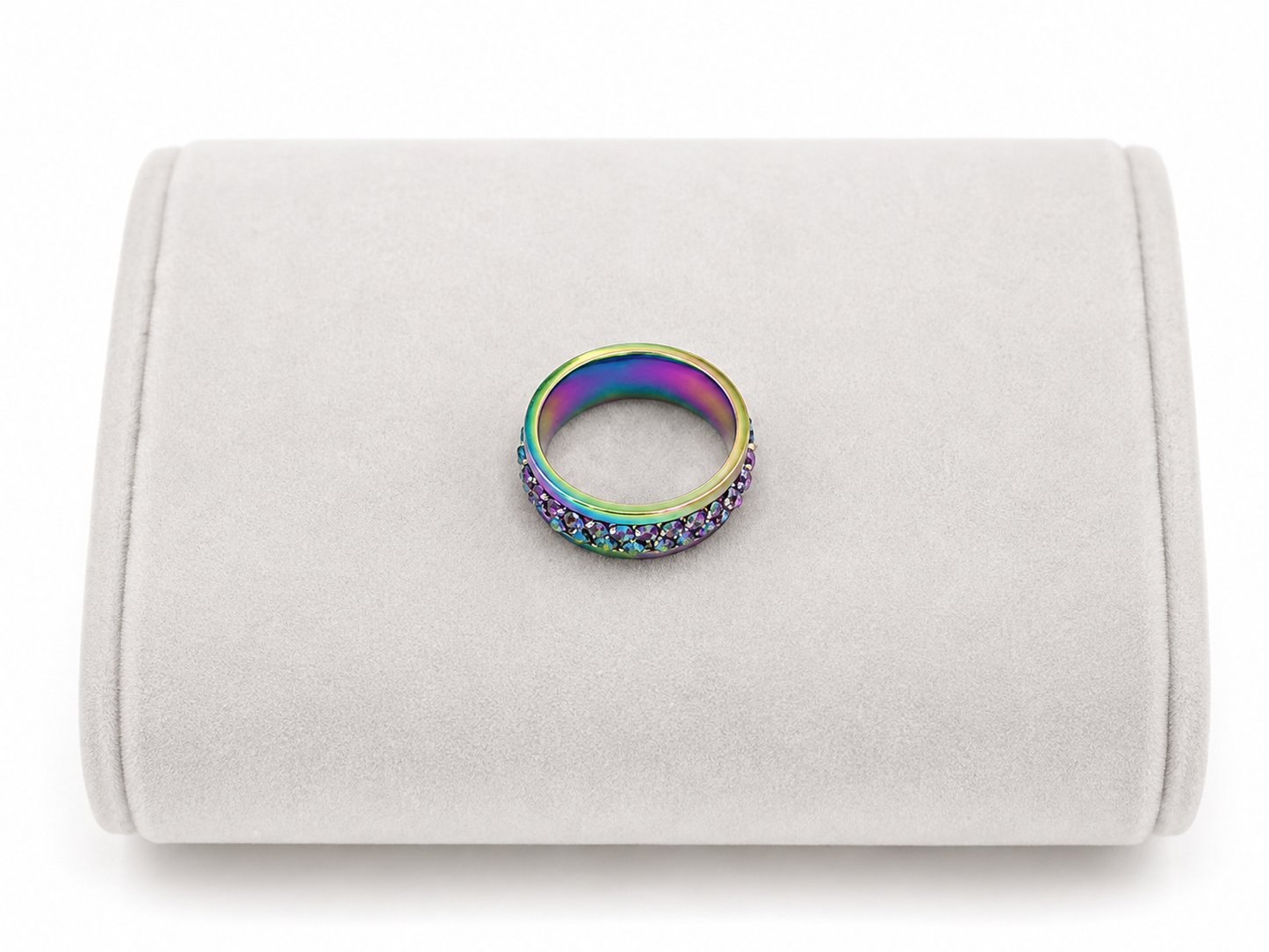 Anillo de diseño iridiscente con piedras multicolor talla 13.