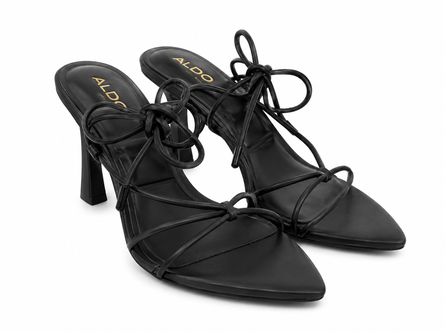 Sandalias de tacón con tiras finas y amarre al tobillo color negro, talla 7.