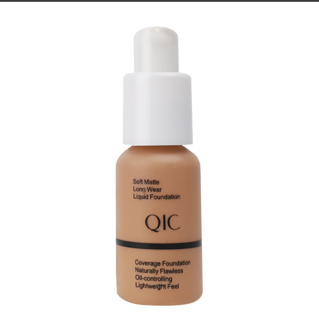 Base líquida que ofrece maquillaje de larga duración con control de grasa y acabado mate suave.