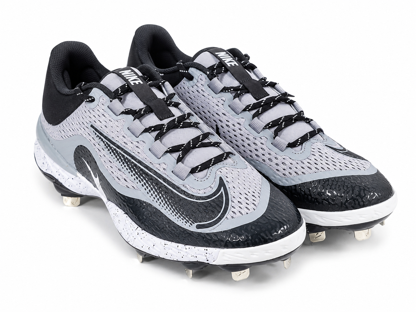 Zapatos Deportivos con Tacos para Béisbol y Sóftbol en Color Gris y Negro, Talla 10.5.