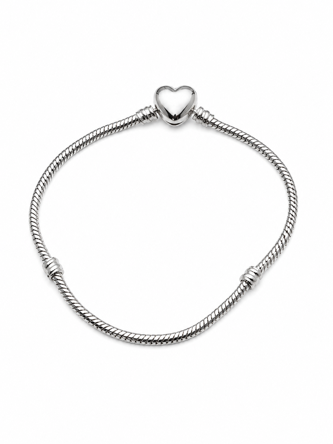 Pulsera de Cadena Plateada con Cierre de Corazón para Charms.