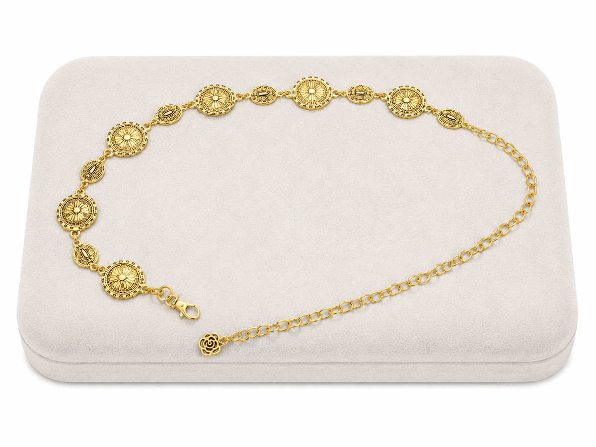 Collar Dorado Ajustable con Medallones Circulares Decorativos.