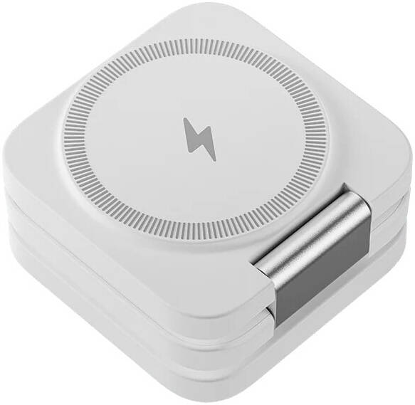 Cargador inalámbrico 3 en 1 plegable cuenta con una superficie magnética superior para teléfonos y áreas inferiores para otros dispositivos como relojes inteligentes o auriculares.