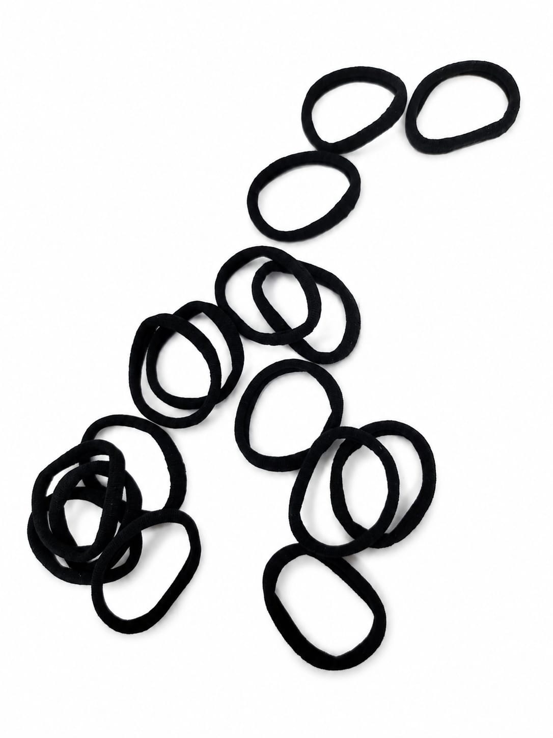 Set de Ligas Elásticas Negras para Cabello, Suaves y Resistentes para Uso Diario.