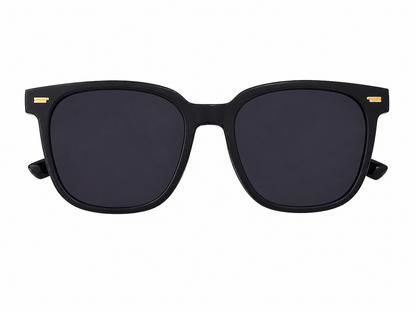 Gafas de sol unisex con montura cuadrada negra y lentes oscuros.