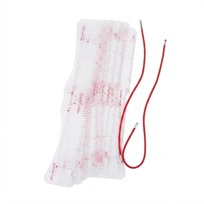 Plantillas de plástico transparente reutilizable para moldear cejas con una correa elástica roja para su sujeción.