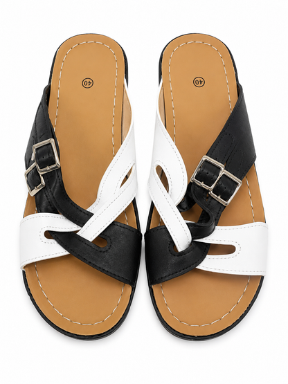 Sandalias planas de tiras cruzadas bicolor en negro y blanco con hebillas ajustables, talla 40.