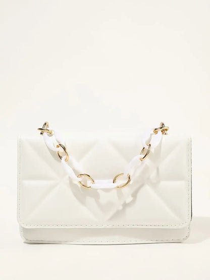 Bolso bandolera de color blanco.