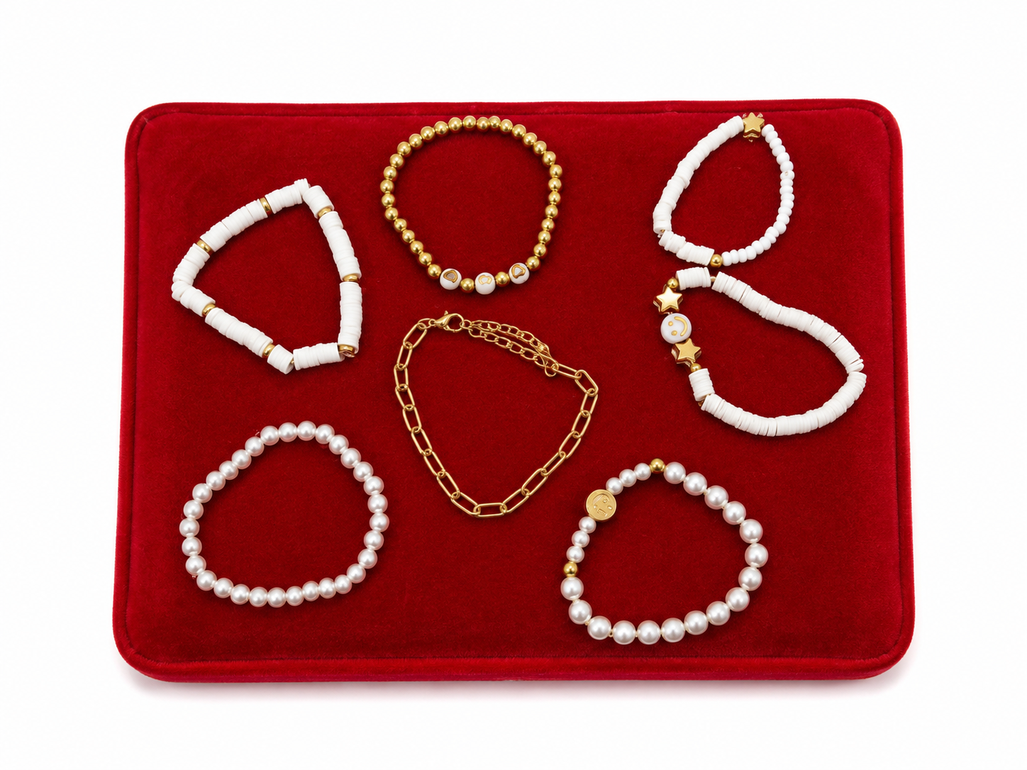 Set de Pulseras Elegantes con Perlas y Detalles Dorados para Mujer.