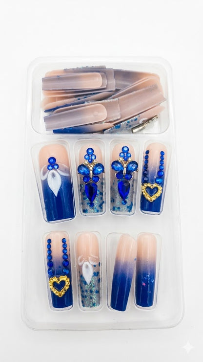 Pack de uñas de diversos diseños.