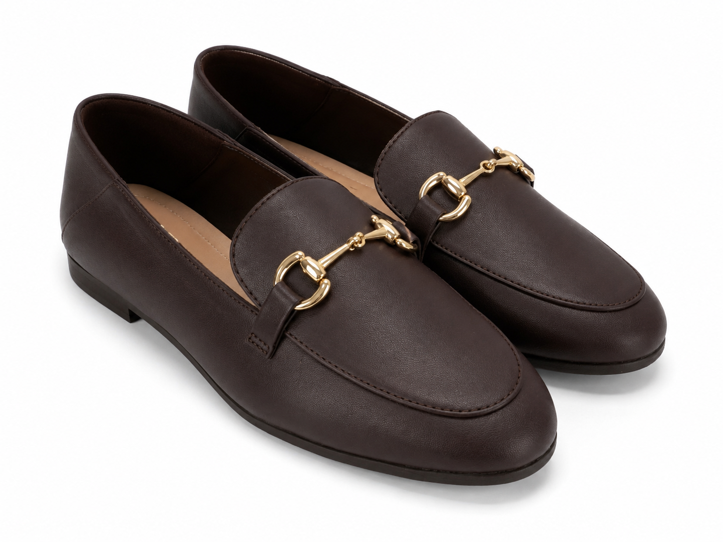 Mocasines clásicos color café con herraje dorado para mujer, talla 7.