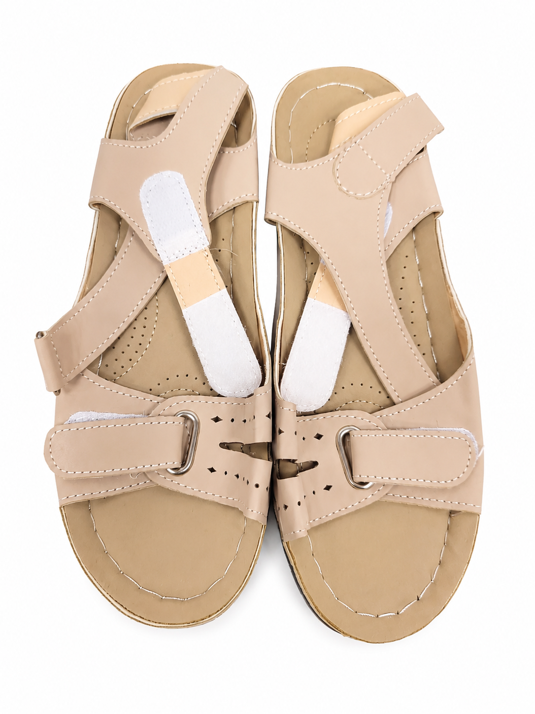 Sandalias de ajuste con tiras color beige talla 36.