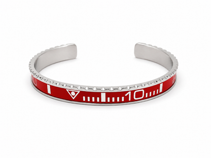 Pulsera Abierta de Acero Inoxidable con Diseño Deportivo Color Rojo.