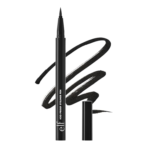 Delineador de ojos líquido en el tono Jet Black.