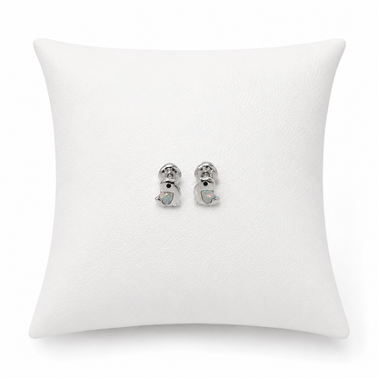 Aretes Tipo Stud de Pingüino con Detalle Iridiscente.