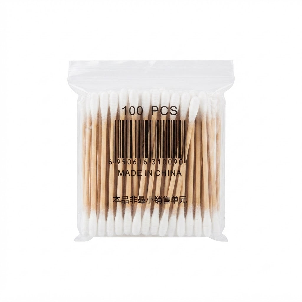 Pack de 100 hisopos de algodón de doble punta útiles para limpiar residuos de maquillaje o cerumen.