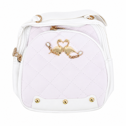Bolso infantil acolchado con correa ajustable y diseño de cisnes decorativos.
