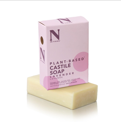 Jabón en barra de formulado con ingredientes de origen vegetal y aroma a lavanda.