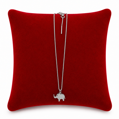 Collar con Colgante de Elefante en Color Plateado.