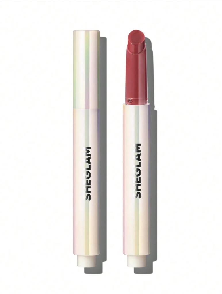 Labial en el tono pink flamingo.