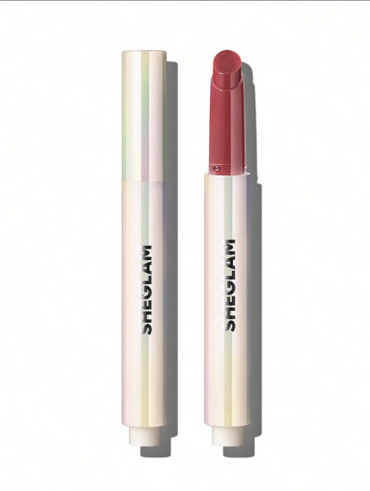 Labial en el tono pink flamingo.