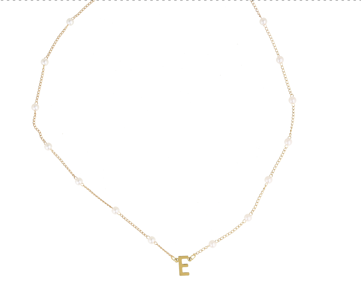 Collar color dorado con perlitas y letra E