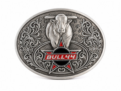 Hebilla de cinturón metálica con diseño de toro en relieve y acabado plateado antiguo.