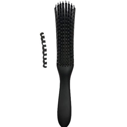 Cepillo de cerdas flexibles negro diseñado para desenredar cabello rizado o afro texturizado.