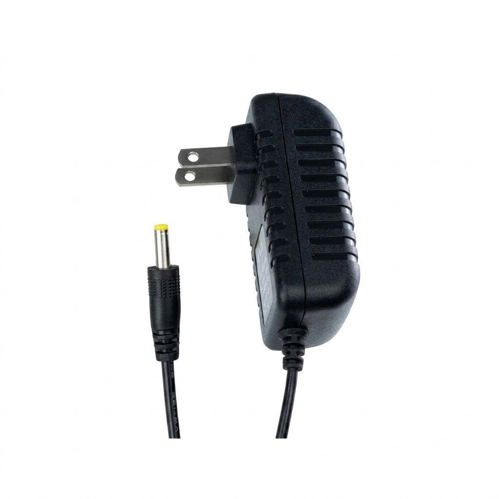 Adaptador de alimentación de CA a CC de 12V con una punta amarilla estándar.