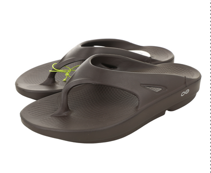 Sandalias comodas de color marrón size W10 / M8.