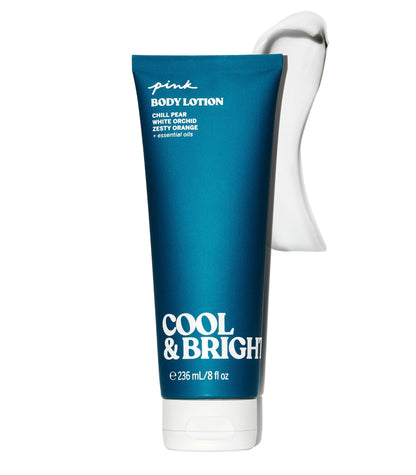 Loción corporal pertenece a la línea Cool & Bright.