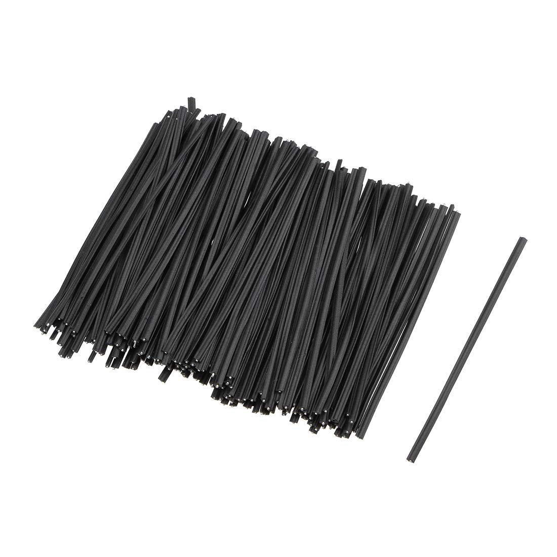 Bridas metálicas giratorias con revestimiento de plástico negro, ideales para organizar cables o cerrar bolsas.