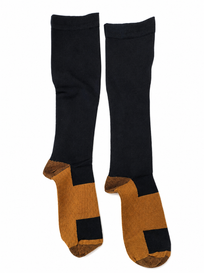 Medias Deportivas Largas Estilo Soccer Negro y Marrón para Entrenamiento y Uso Diario.