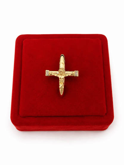 Anillo Cruz con Figura de Cristo en Color Dorado.