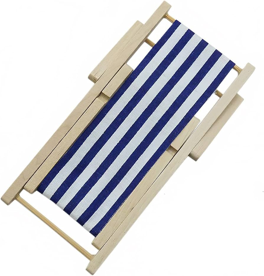 Silla de playa plegable de madera de Abaodam presenta un diseño clásico de rayas azules y blancas, ideal para casas de muñecas.