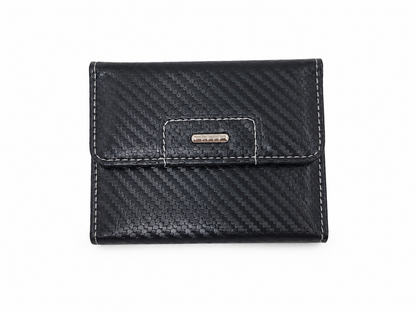 Billetera Compacta Negra con Textura Fibra de Carbono.