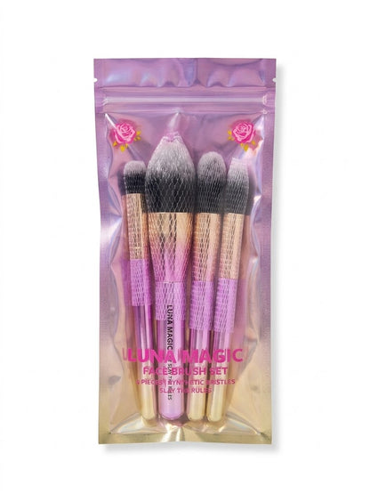 Set de brochas para el rostro, una para difuminar y otra para aplicar iluminador.