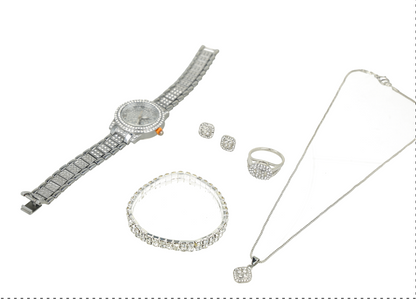 Conjunto de joyería con reloj de cuarzo de aleación, collar, aretes, anillo y pulsera, todo adornado con diamantes de imitación.