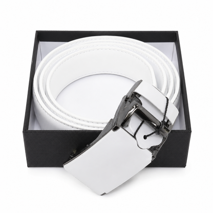 Cinturón Ajustable para Hombre con Hebilla Automática y Acabado Blanco Elegante.