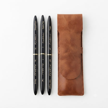 Pinceles de viaje que incluye tres instrumentos con puntas versátiles.