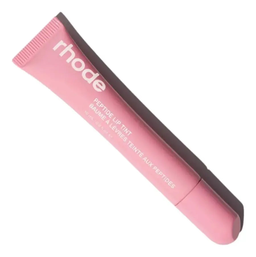 bálsamo hidratante en un tono rosado, diseñado para hidratar profundamente y aportar un brillo jugoso.