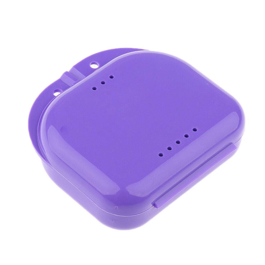 Estuche dental de color morado.